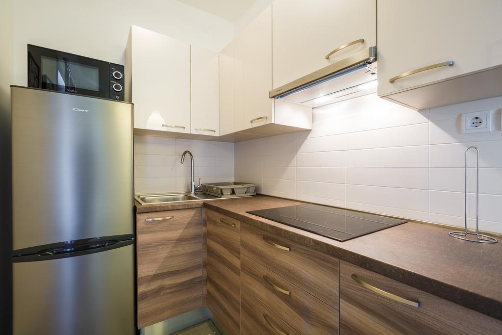 Ivni Apartmani Novigrad  Room photo