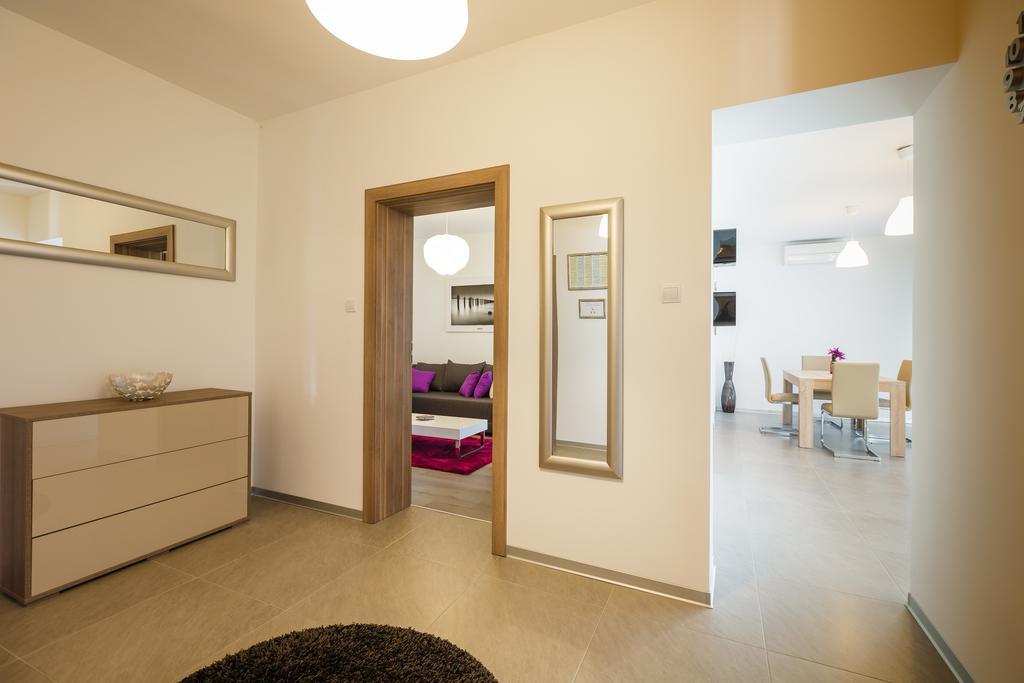 Ivni Apartmani Novigrad  Room photo