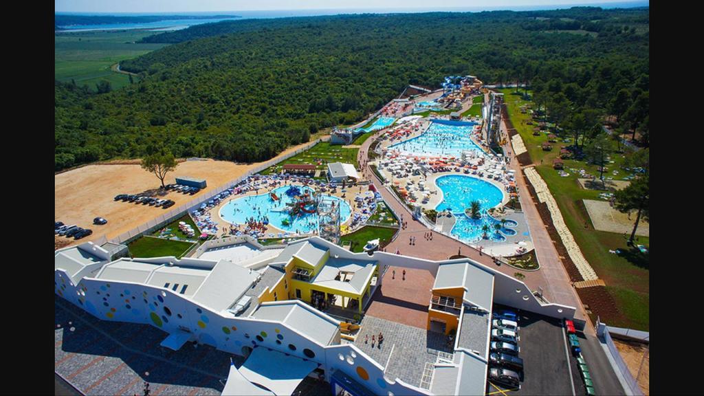 Ivni Apartmani Novigrad  Exterior photo
