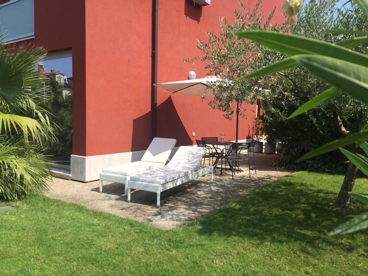 Ivni Apartmani Novigrad  Exterior photo